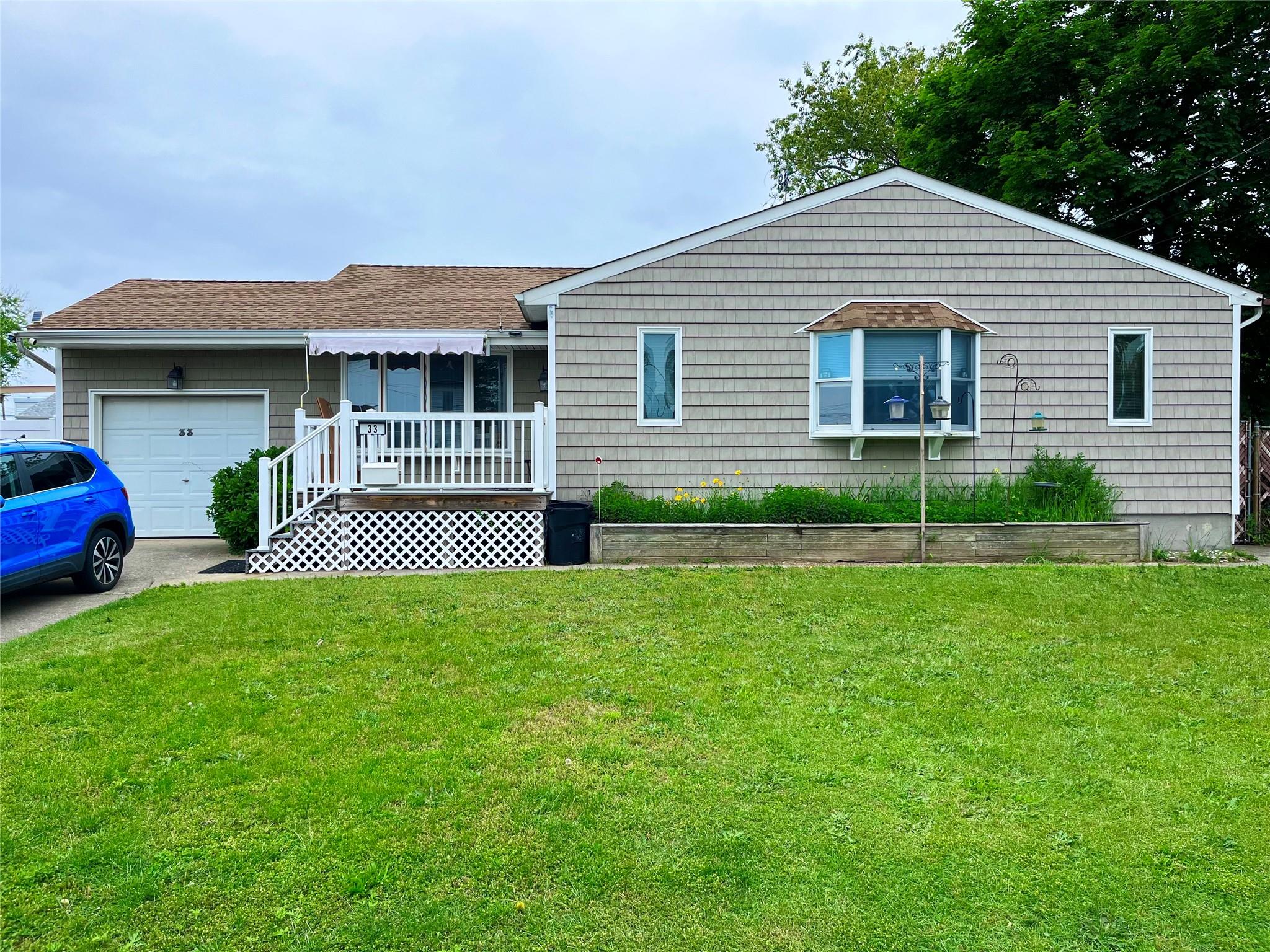 33 Perry Street, Brentwood, New York image 1