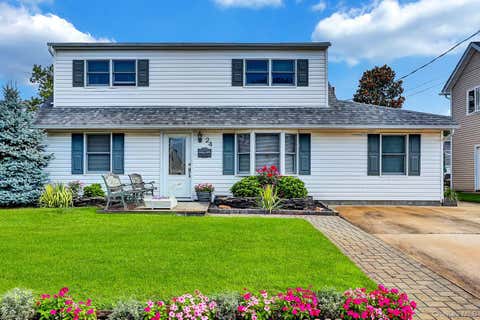 Homes For Sale - 24 Seaton Street<br/> Massapequa, NY 11758