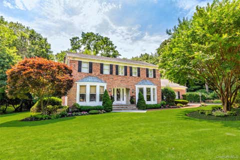 Homes For Sale - 8 Quaker Hill Road<br/> Stony Brook, NY 11790
