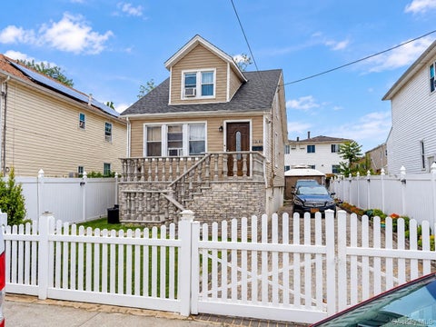 Photo of 23603 Bentley Road, Rosedale, NY 11422 (MLS # 1066701)