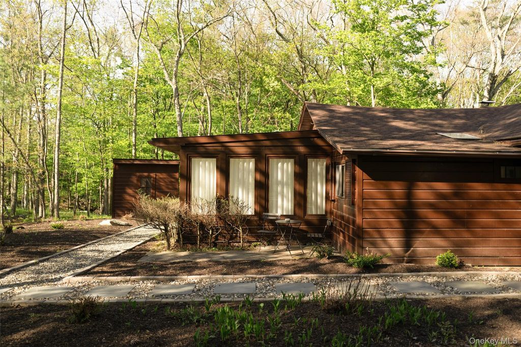 Photo of 276 Chestnut Hill Road, Woodstock, NY 12498 (MLS # 1000815)