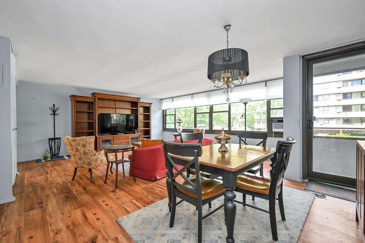 166-10 Powells Cove Blvd #3D, Beechhurst, New York image 3
