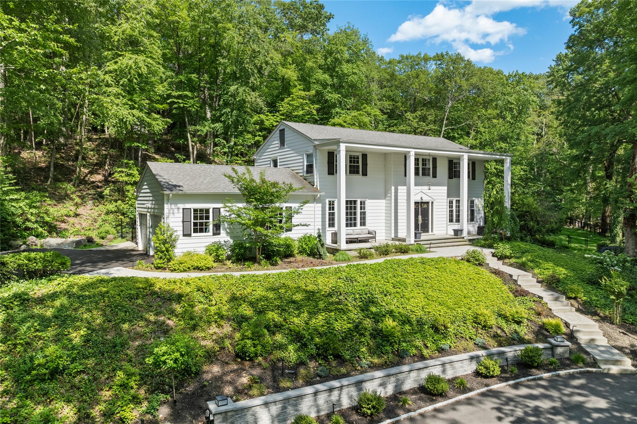 1508 Laurel Hollow Road