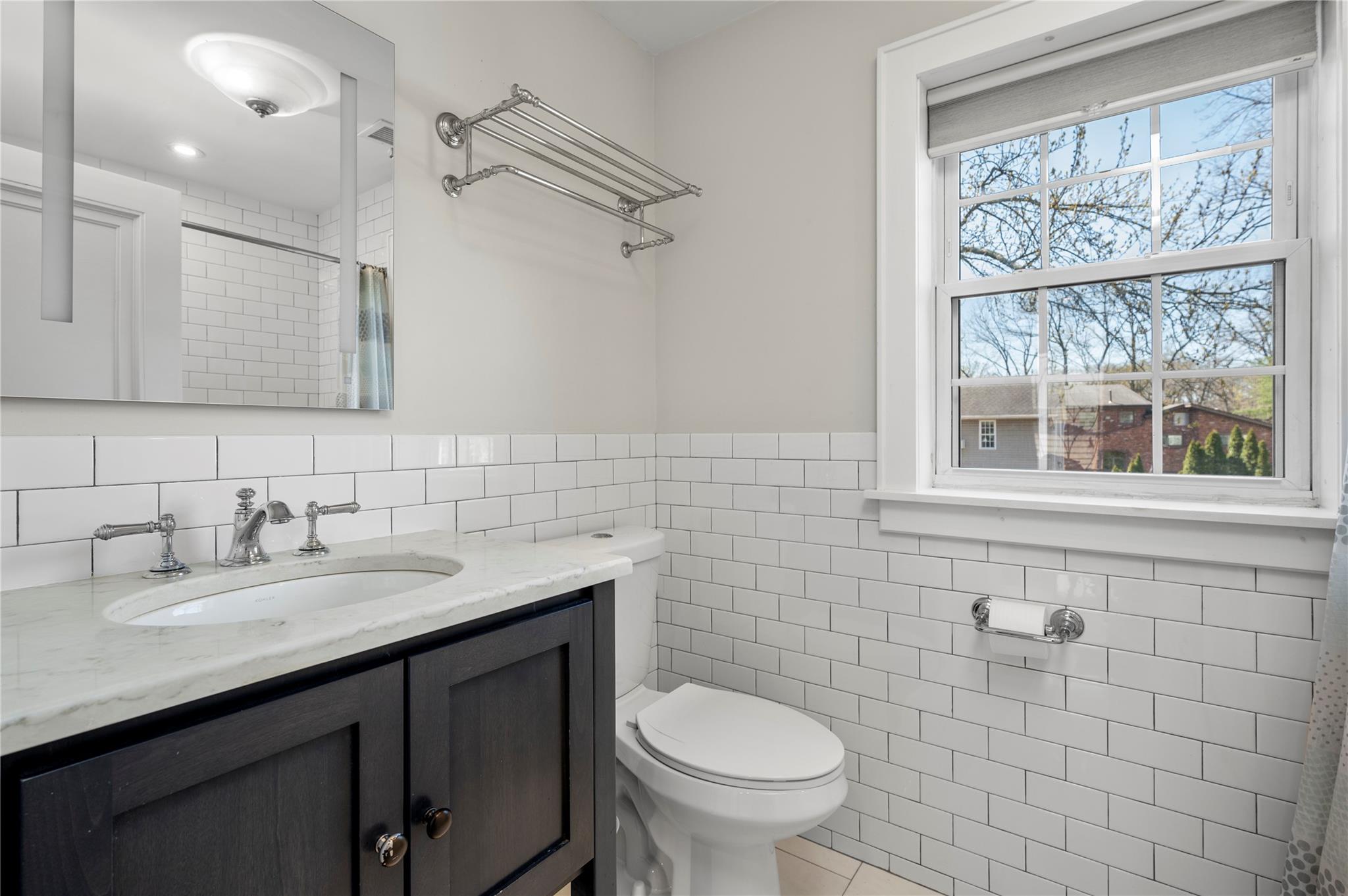 1075 Grant Avenue, Pelham, New York image 21