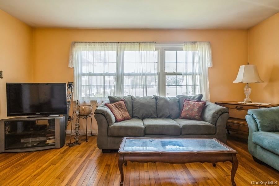 236 N Richmond Avenue