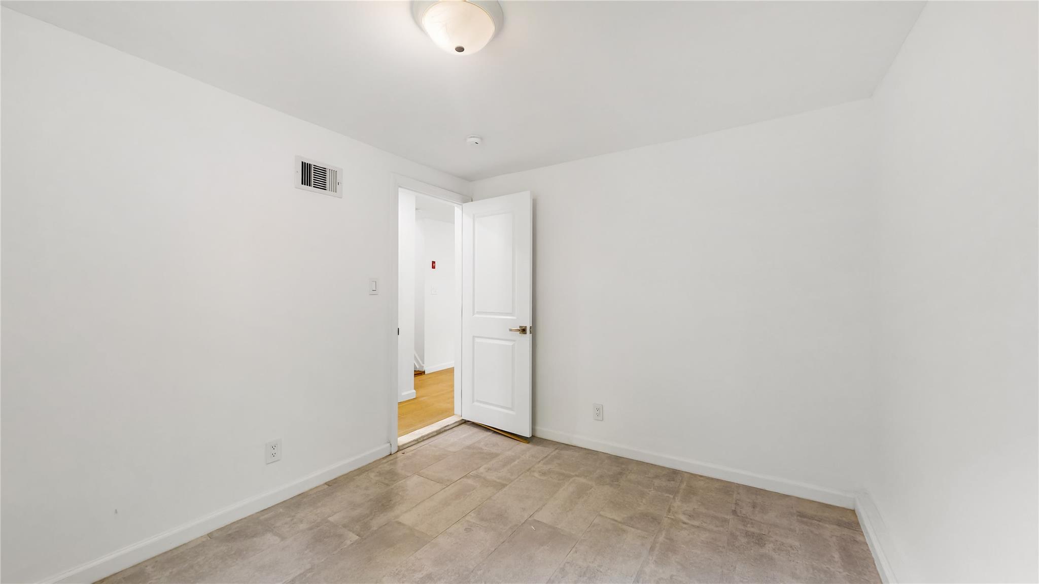 706 Longacre Avenue, Woodmere, New York image 20