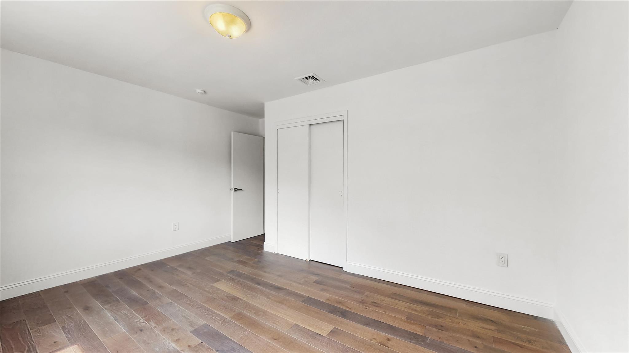 706 Longacre Avenue, Woodmere, New York image 37