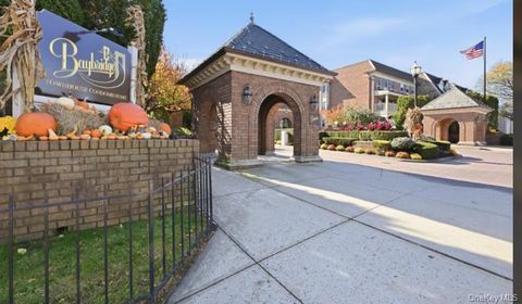 Photo of 14-14 BONNIE Ln, Bayside, NY 11360 (MLS # 932715)