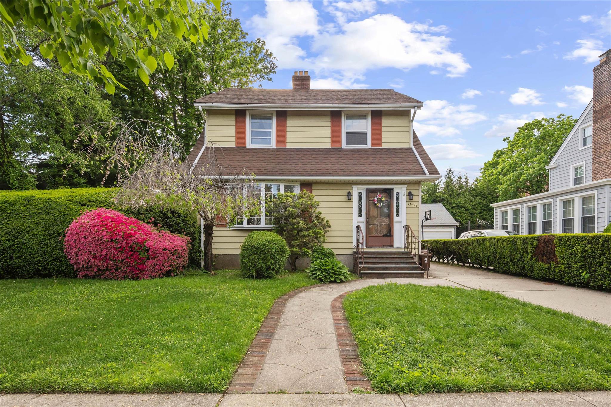 Property for Sale at 161st Street, Flushing, Queens, NY - Bedrooms: 4 
Bathrooms: 2 
Rooms: 8  - $1,450,000