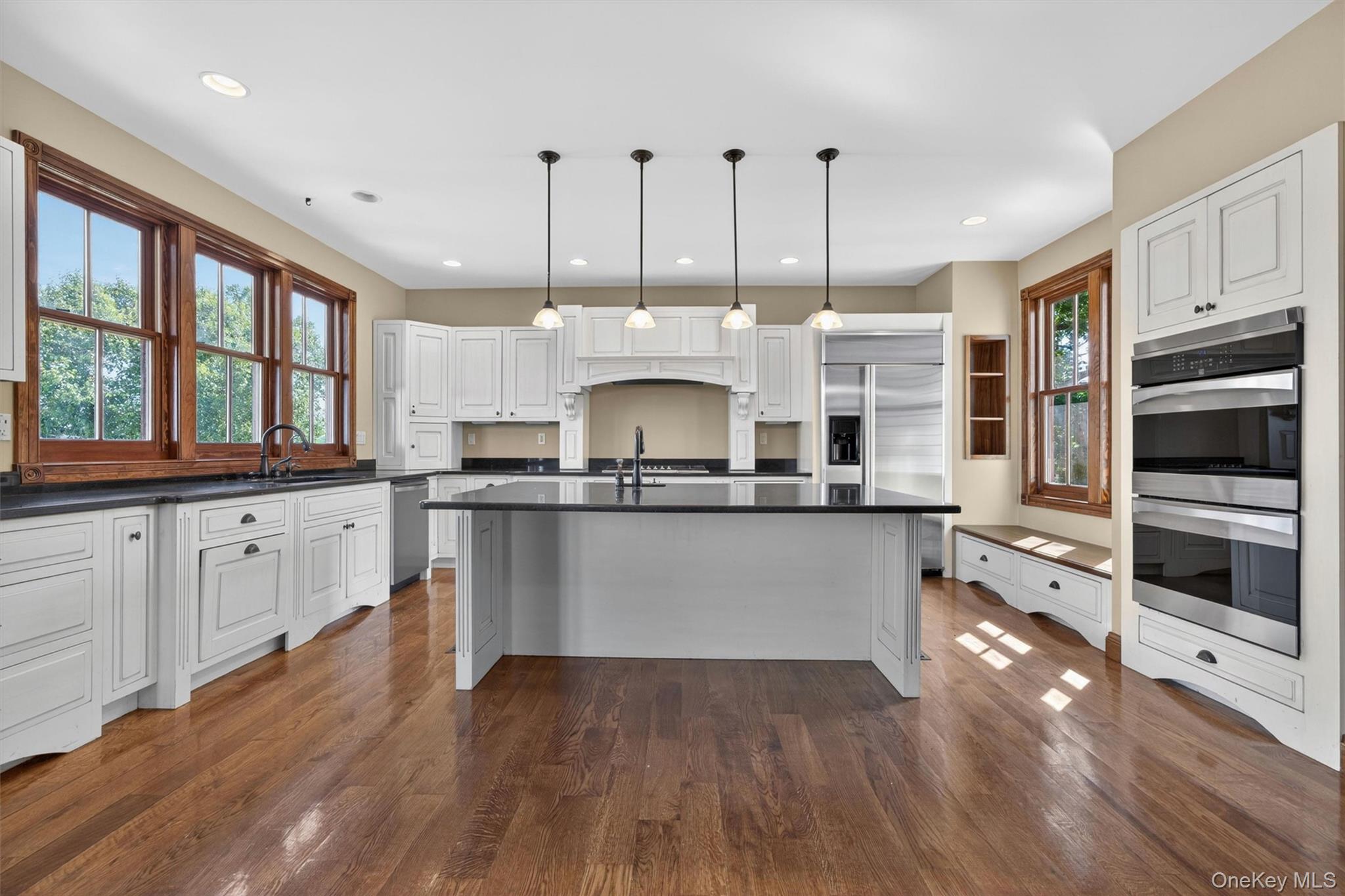 231-233 Celery Avenue 231