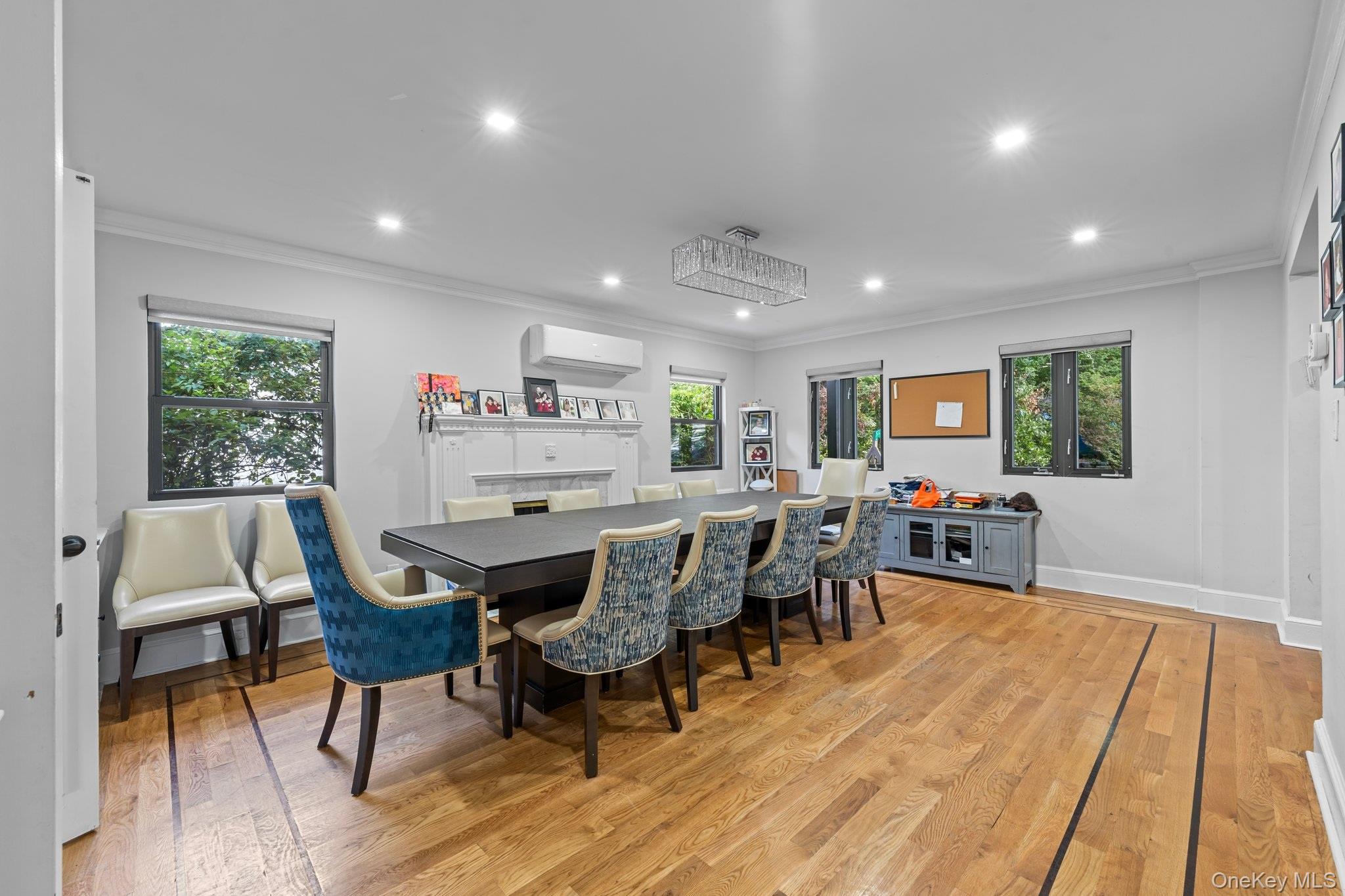 11 Brook Lane