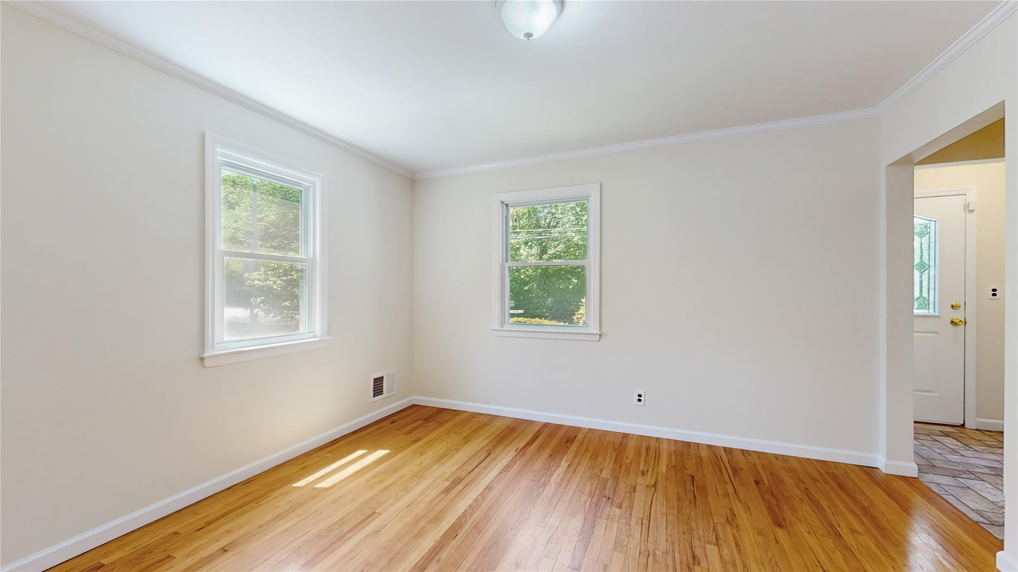 62 Dale Road, Eastchester, New York image 7