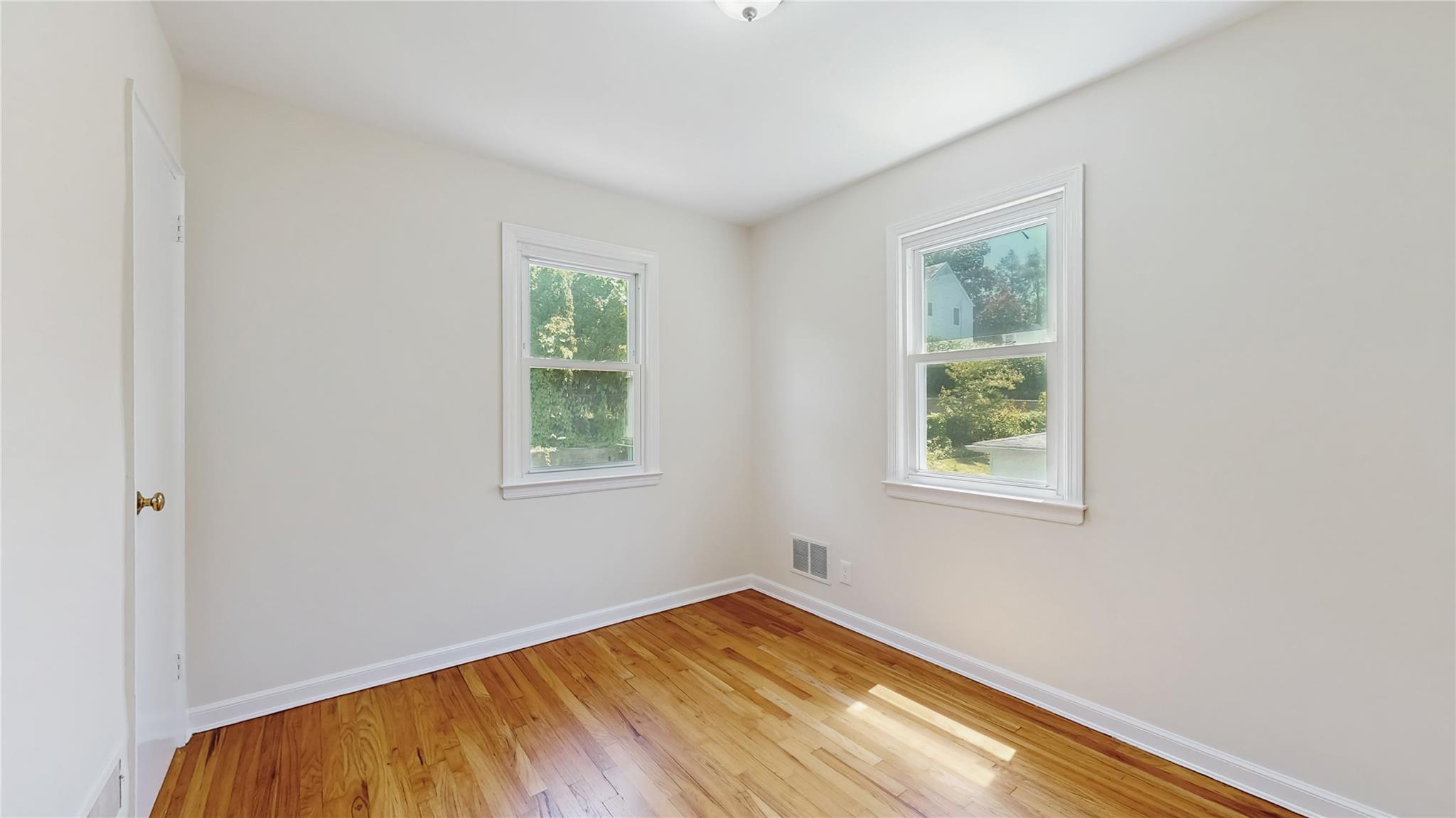 62 Dale Road, Eastchester, New York image 14