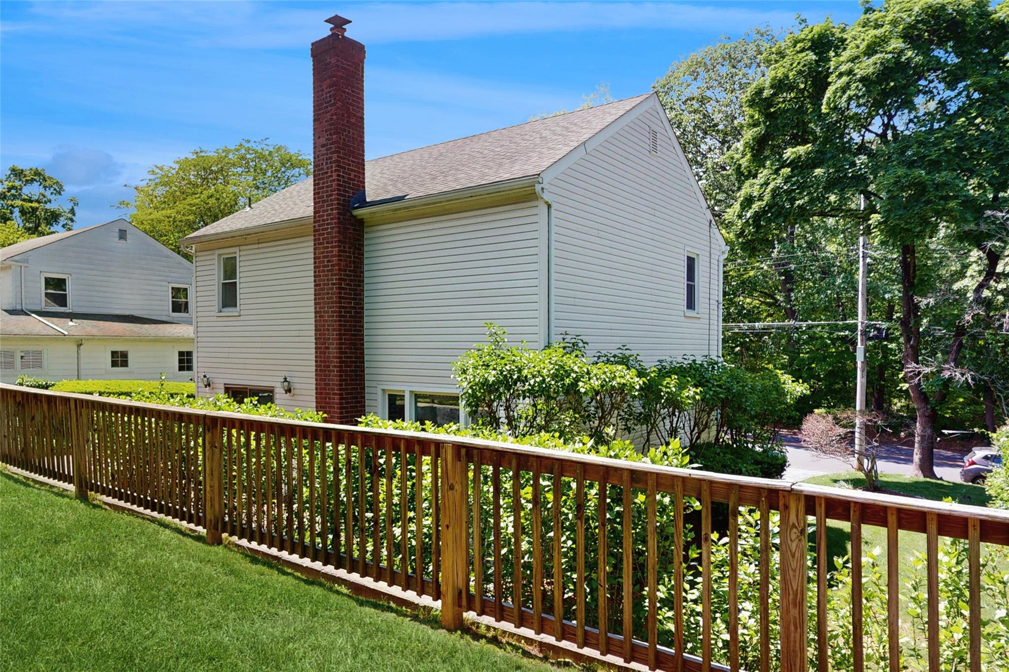 62 Dale Road, Eastchester, New York image 23
