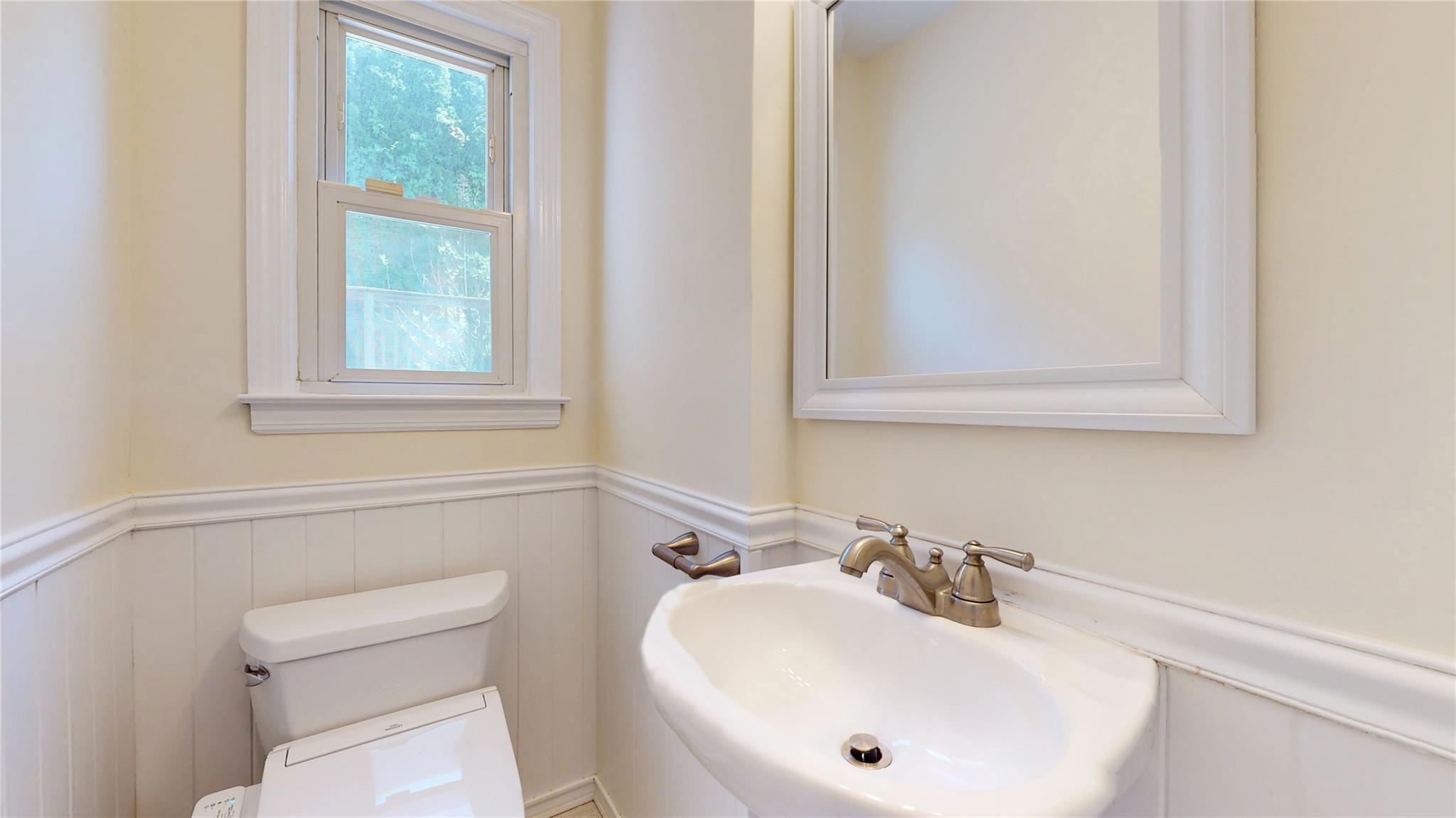 62 Dale Road, Eastchester, New York image 12