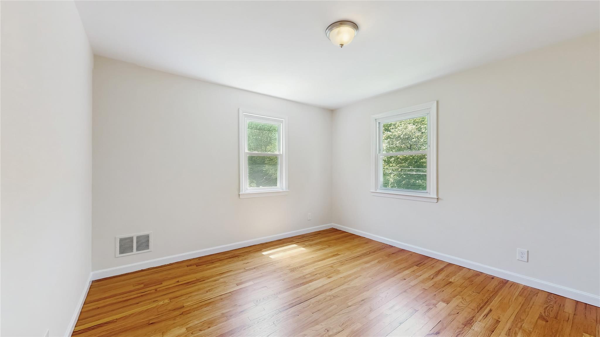 62 Dale Road, Eastchester, New York image 15