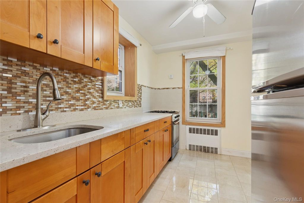 Photo of 139-09 84 Drive #209, Briarwood, NY 11435 (MLS # 928046)