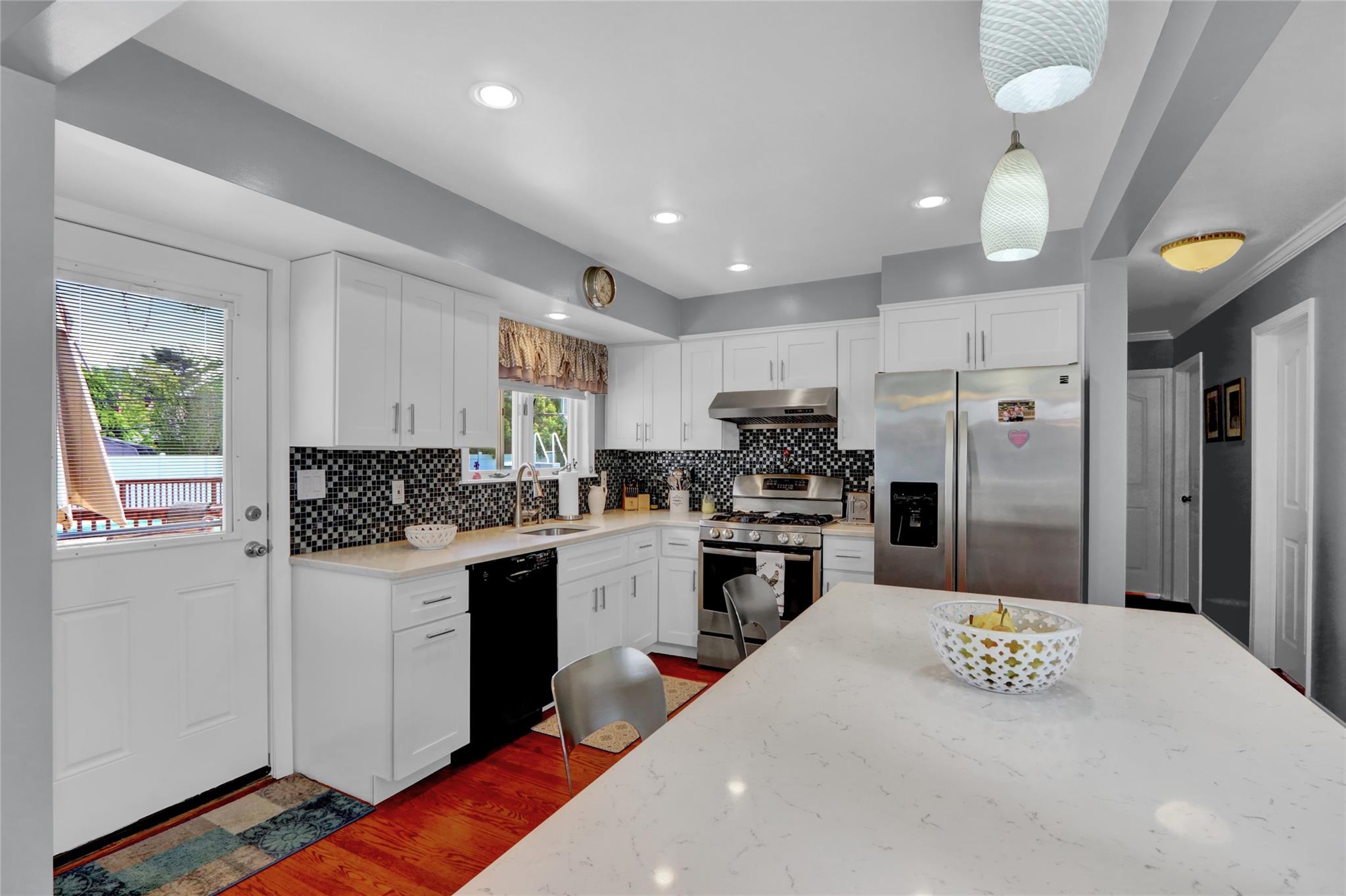 6 Pasture Court, Bethpage, New York image 4