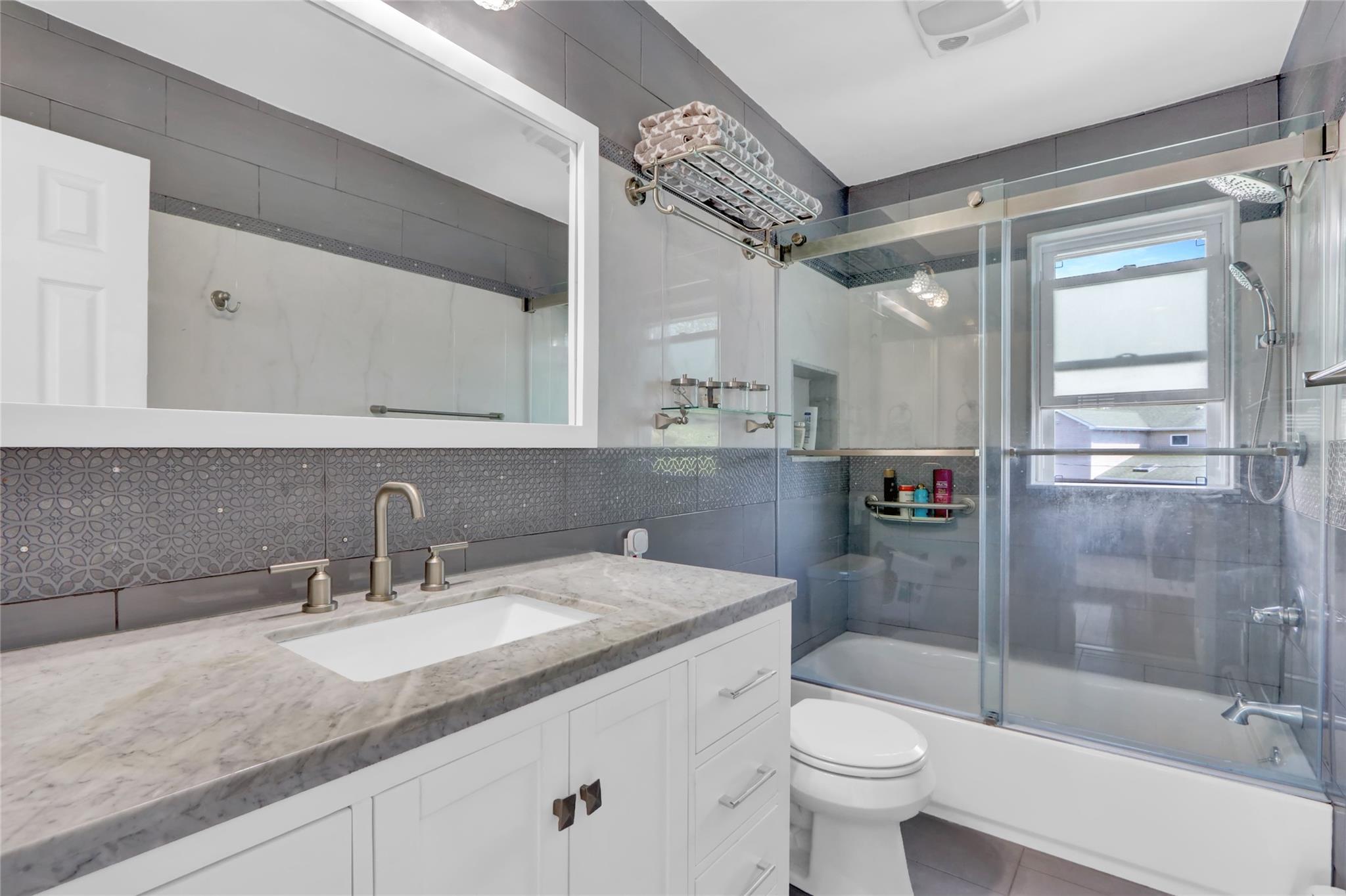 6 Pasture Court, Bethpage, New York image 14