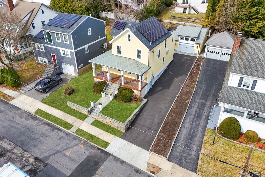 Photo of 415 Eighth Avenue, Pelham, NY 10803 (MLS # 980449)