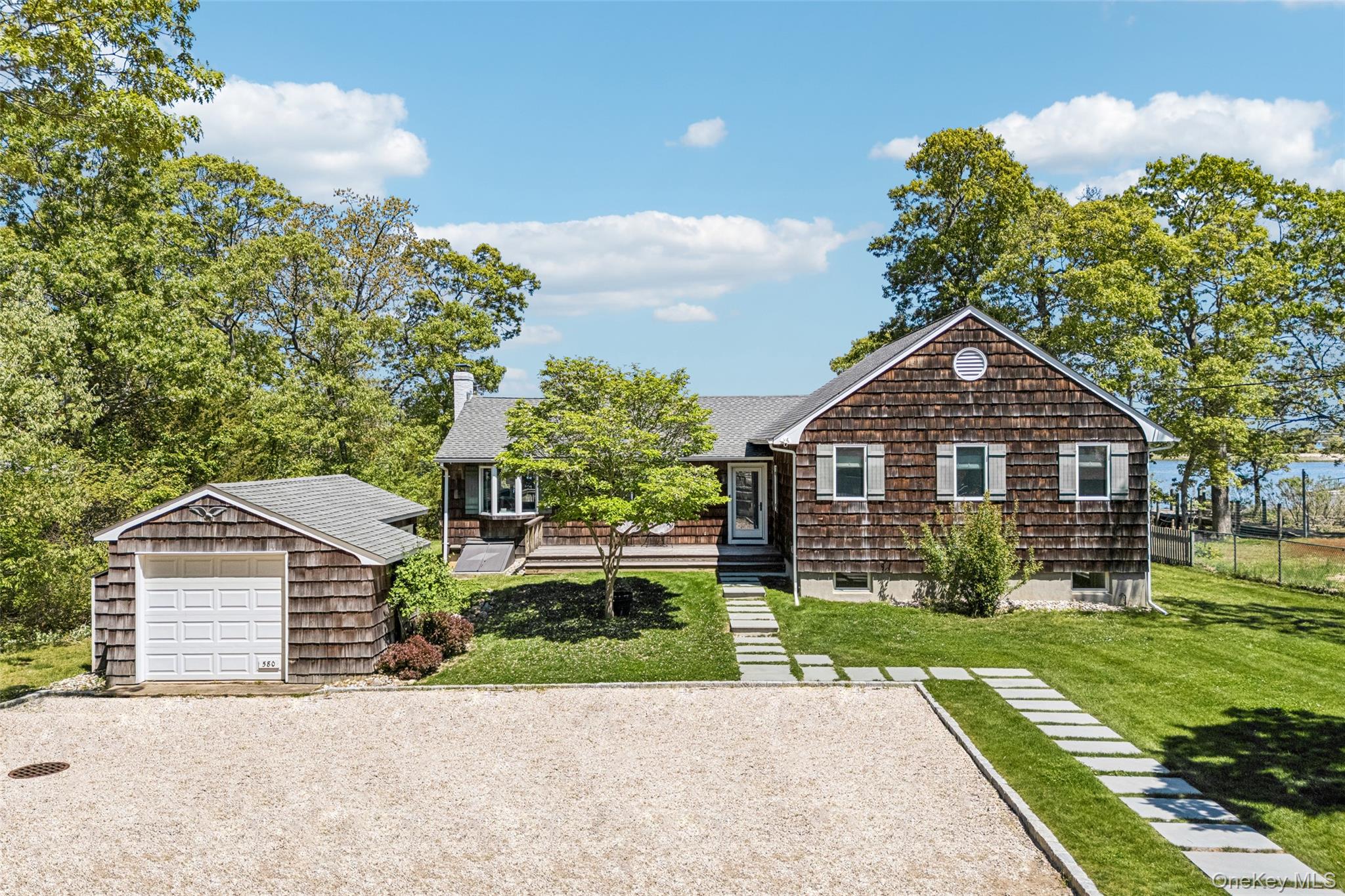 580 Broadwaters Road