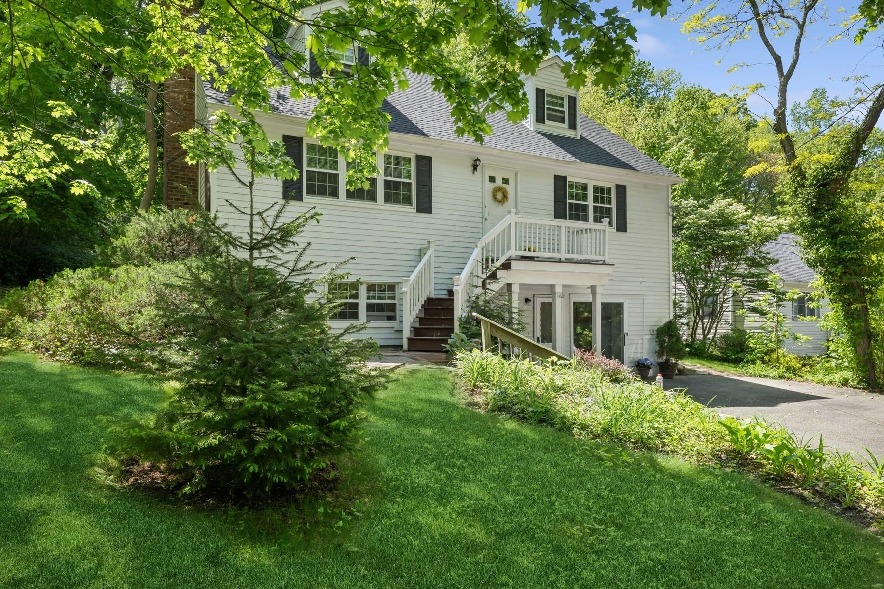 11 Centershore Road, Centerport, New York image 33