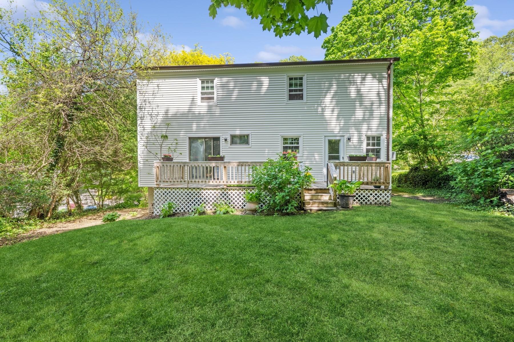 11 Centershore Road, Centerport, New York image 34