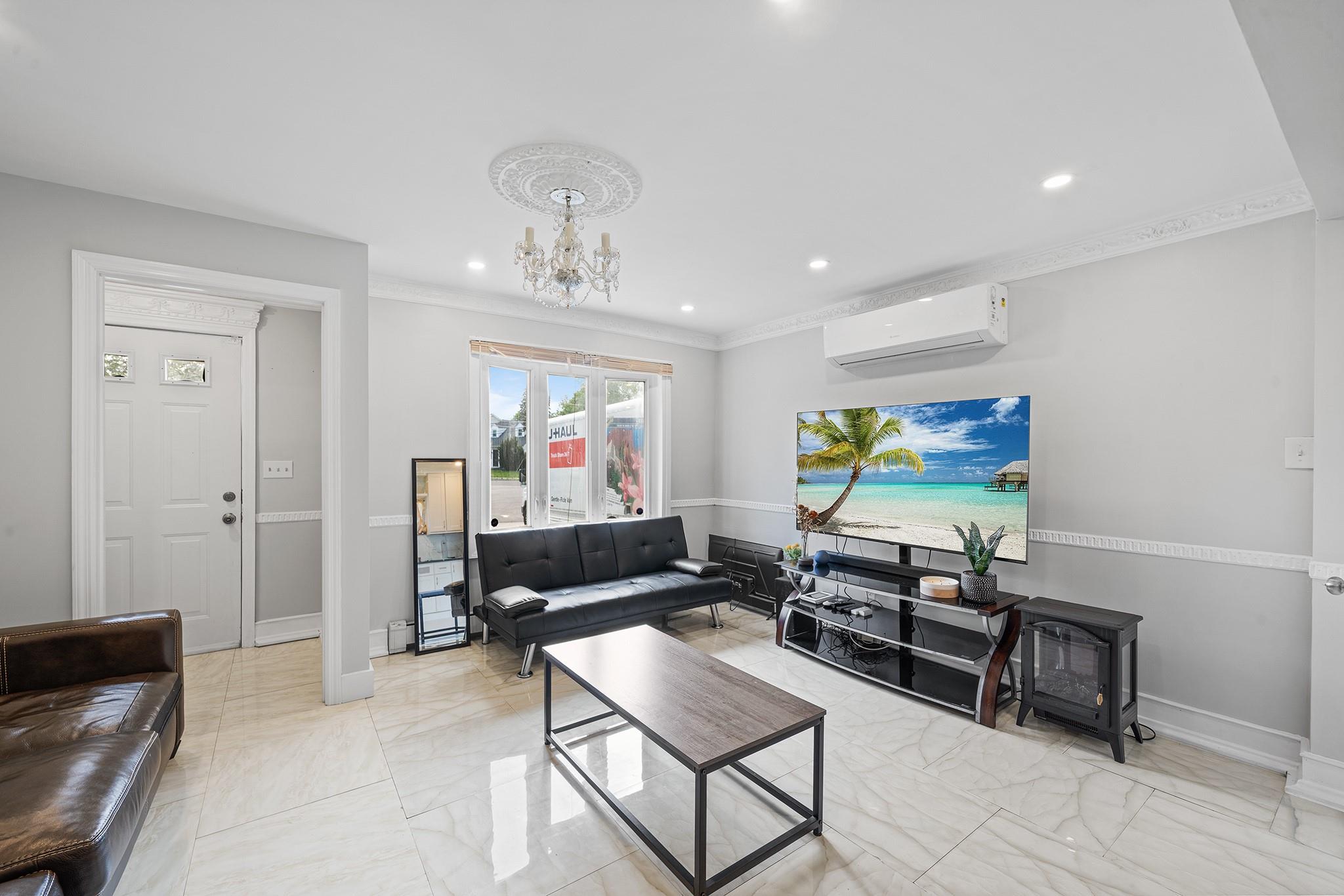 100 Jedwood Place, Valley Stream, New York image 5