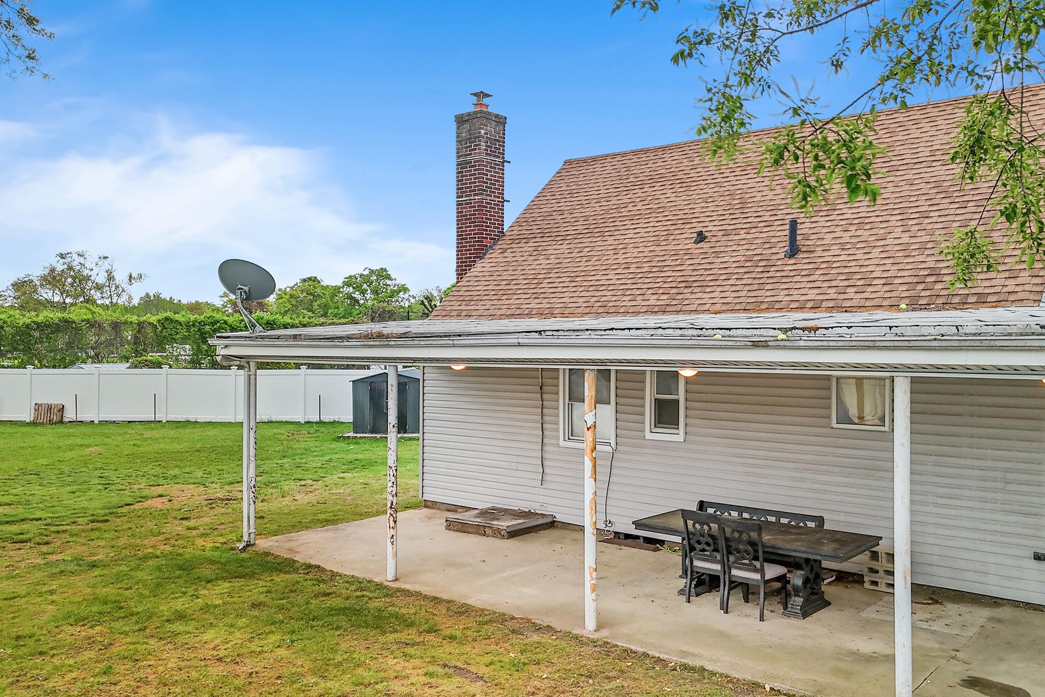 100 Jedwood Place, Valley Stream, New York image 16