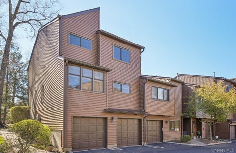Condo For Sale - 36 Tulip Court<br/> Nanuet, NY 10954
