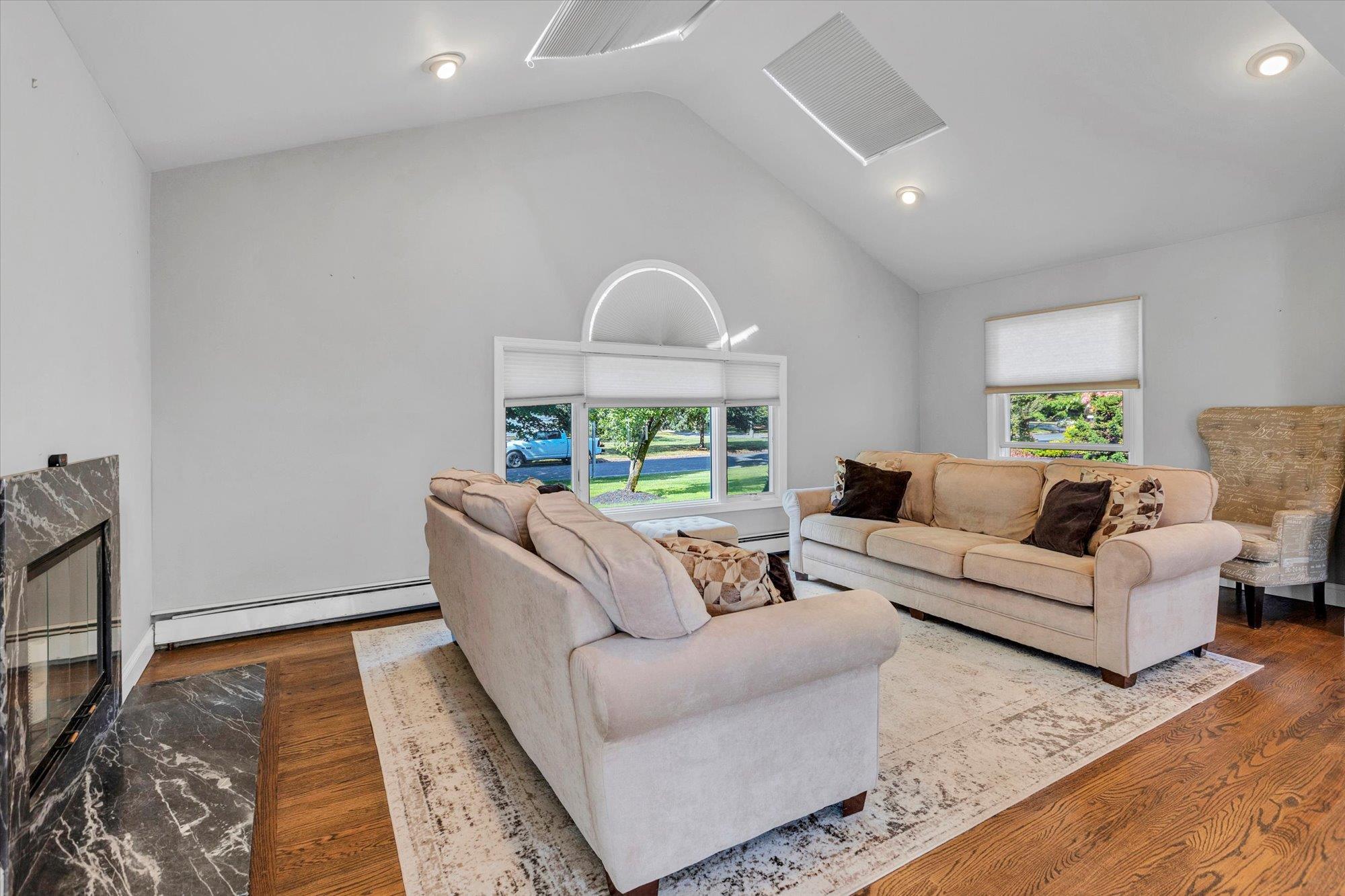 5 Crawford Drive, Dix Hills, New York image 14