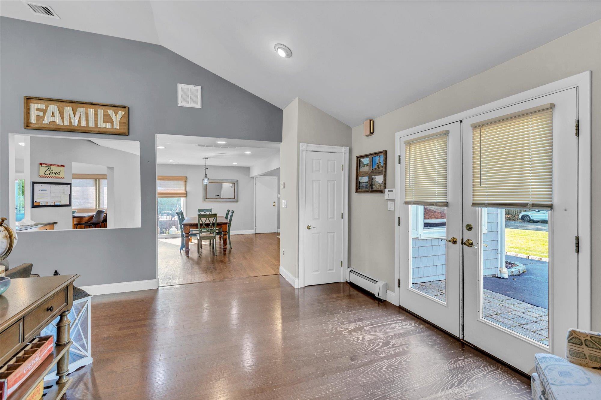 5 Crawford Drive, Dix Hills, New York image 3