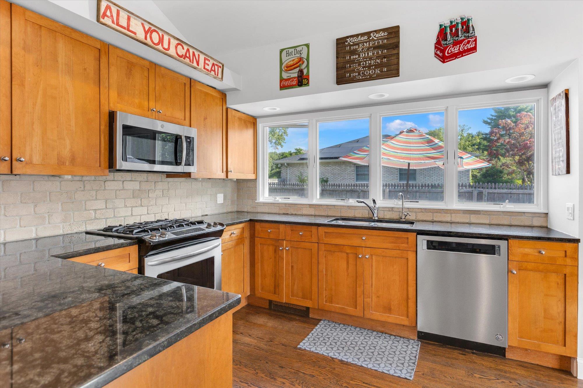 5 Crawford Drive, Dix Hills, New York image 9