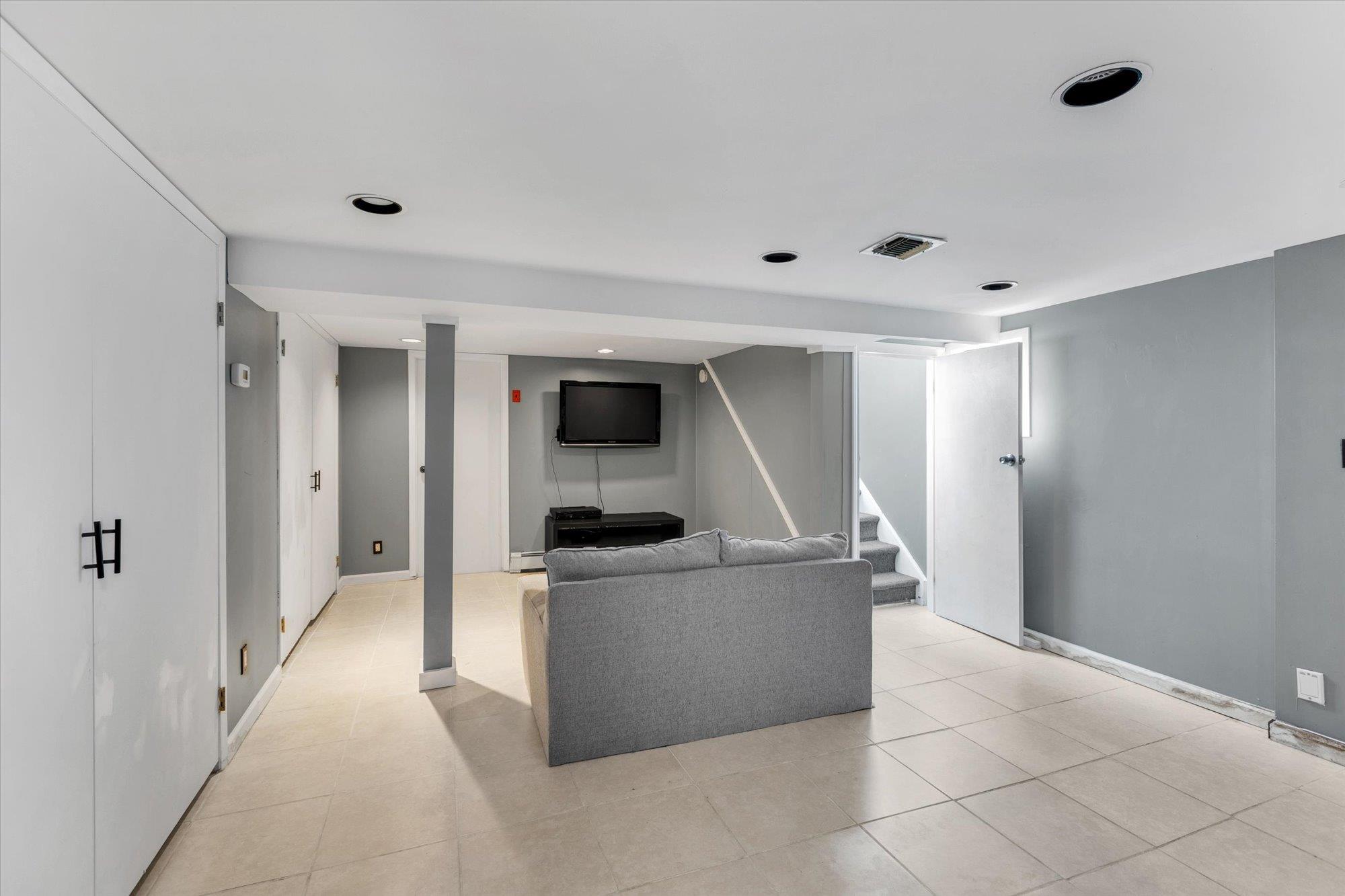 5 Crawford Drive, Dix Hills, New York image 21