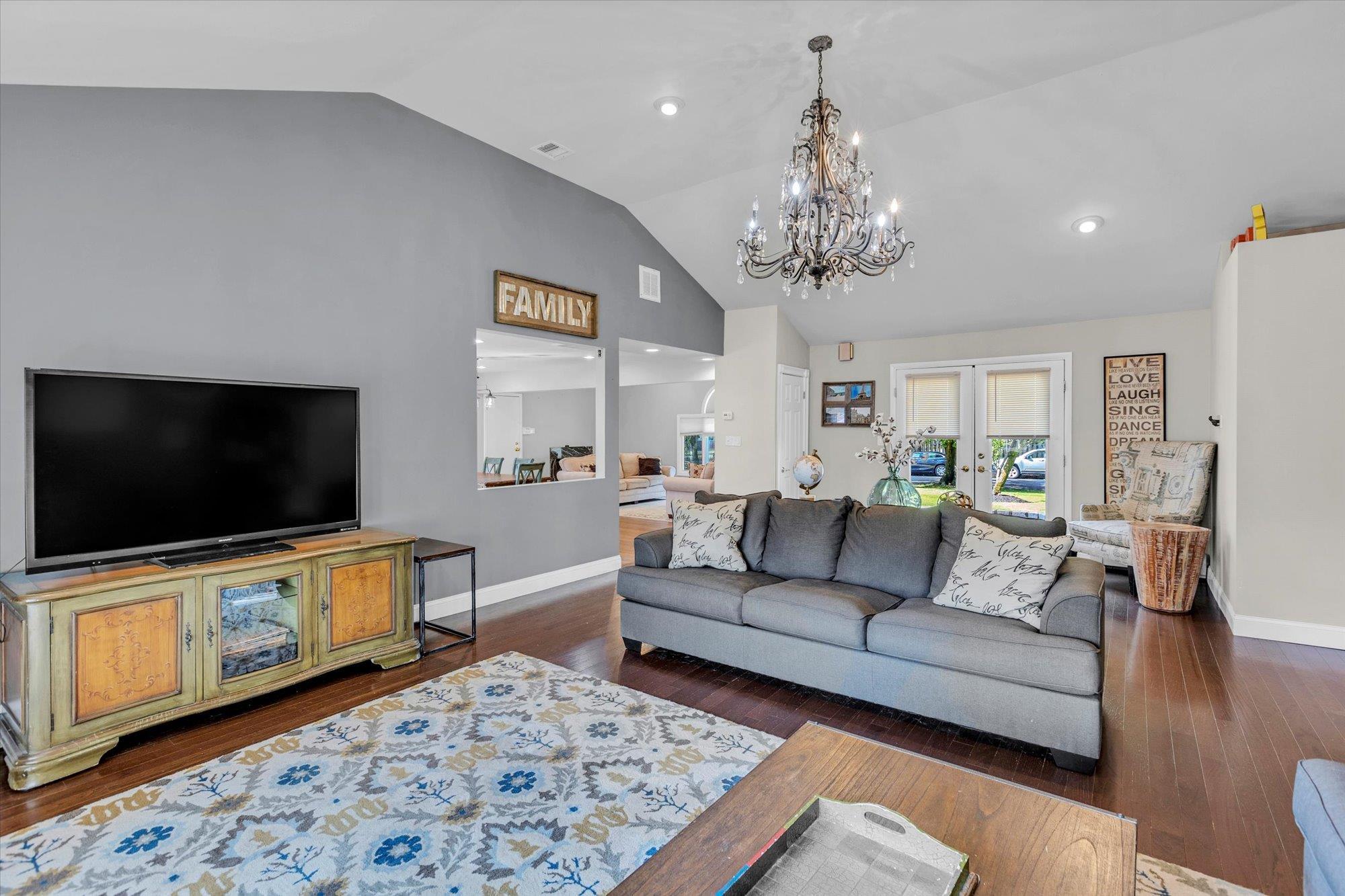 5 Crawford Drive, Dix Hills, New York image 6