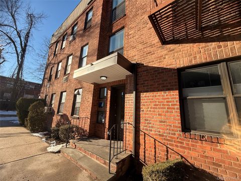 Photo of 47-22 215th Place #3D, Bayside, NY 11361 (MLS # 961620)