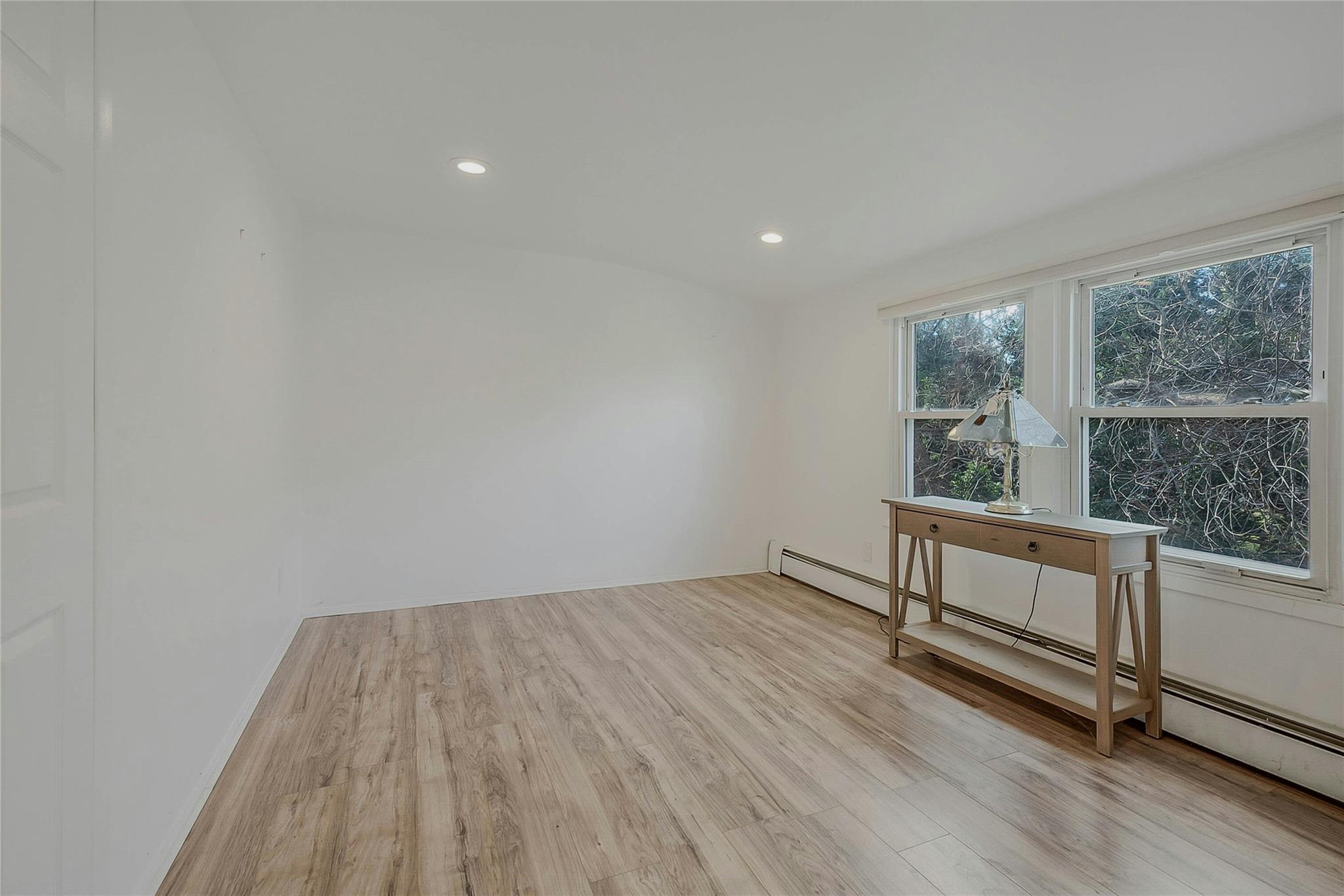 4 Thornwood Circle, Setauket, New York image 23