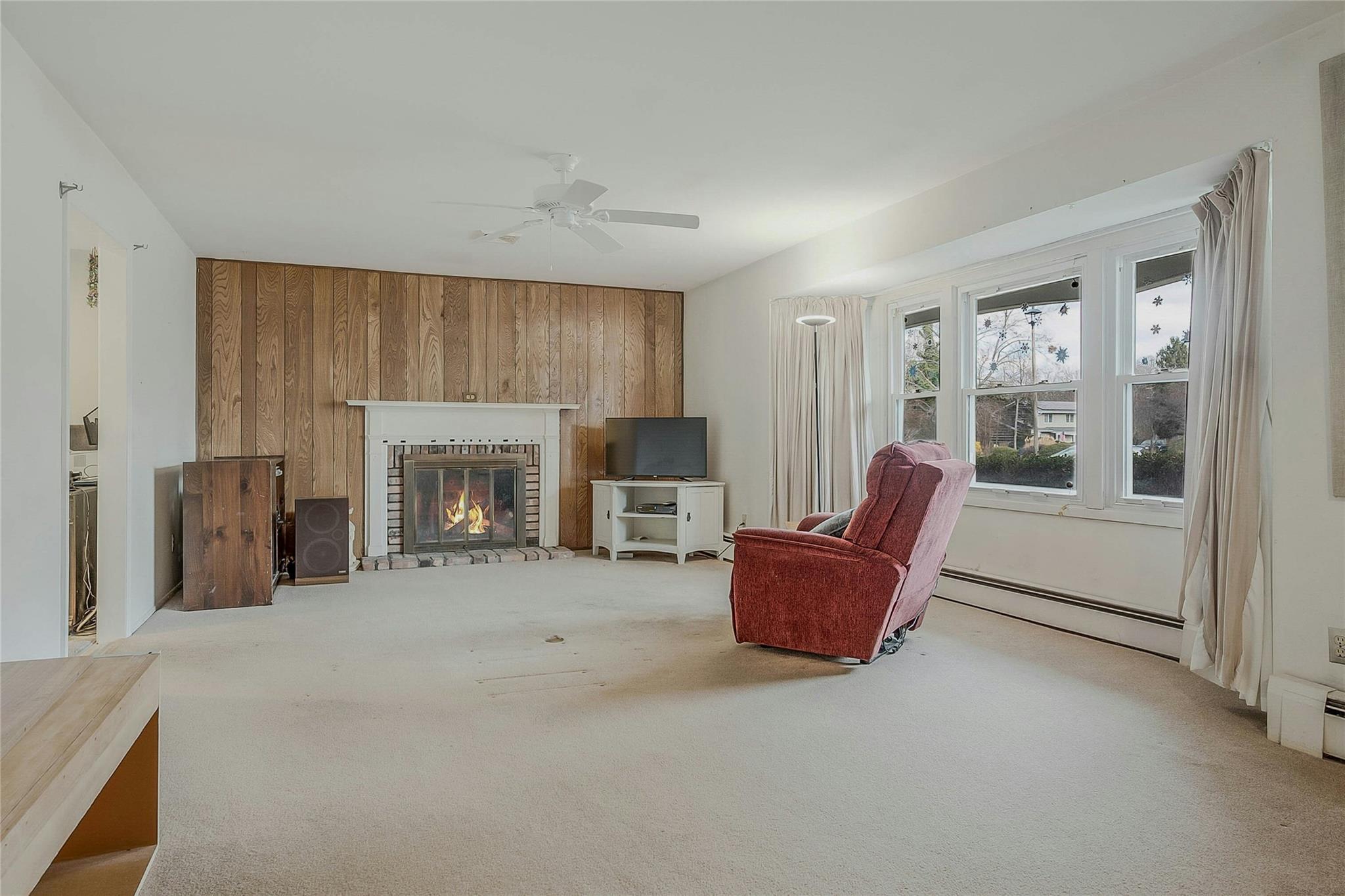 4 Thornwood Circle, Setauket, New York image 4
