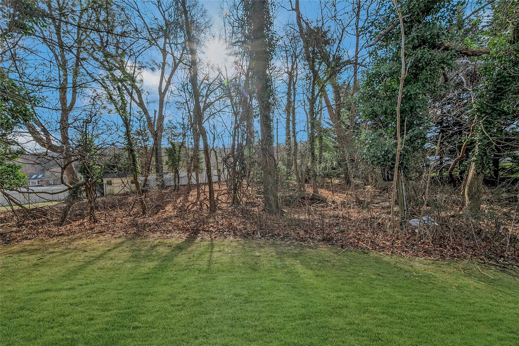 4 Thornwood Circle, Setauket, New York image 27