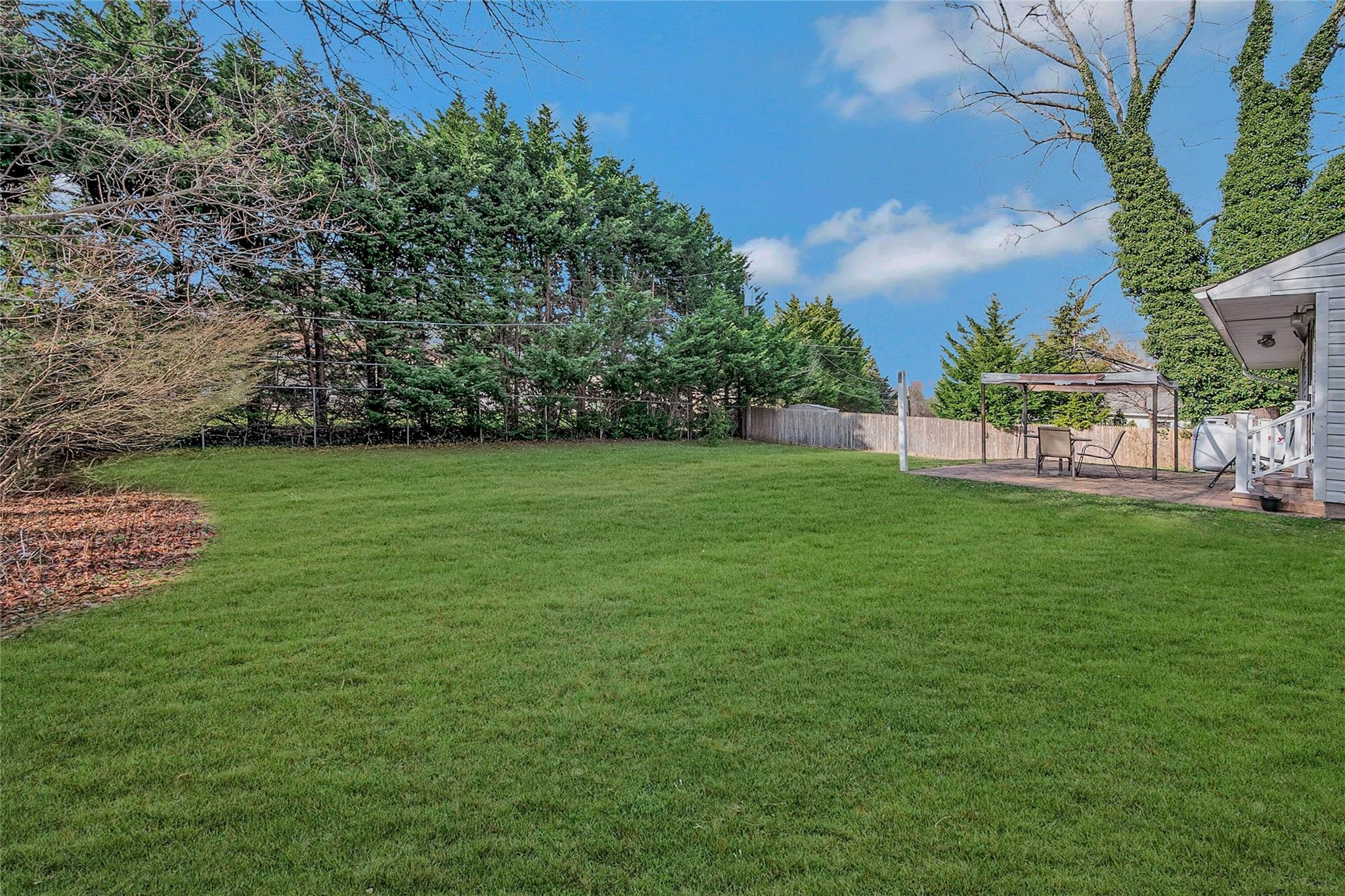 4 Thornwood Circle, Setauket, New York image 28
