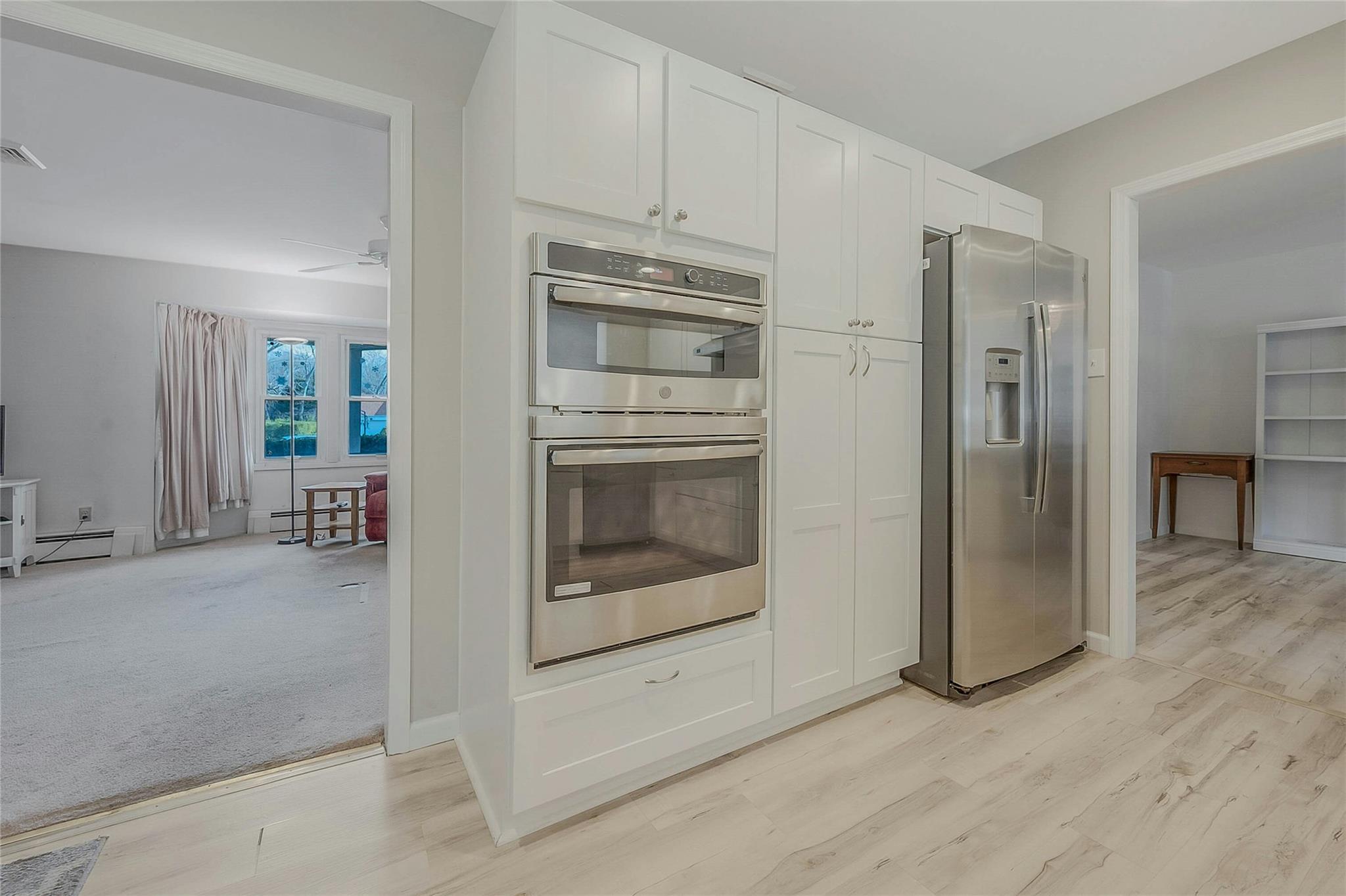 4 Thornwood Circle, Setauket, New York image 7