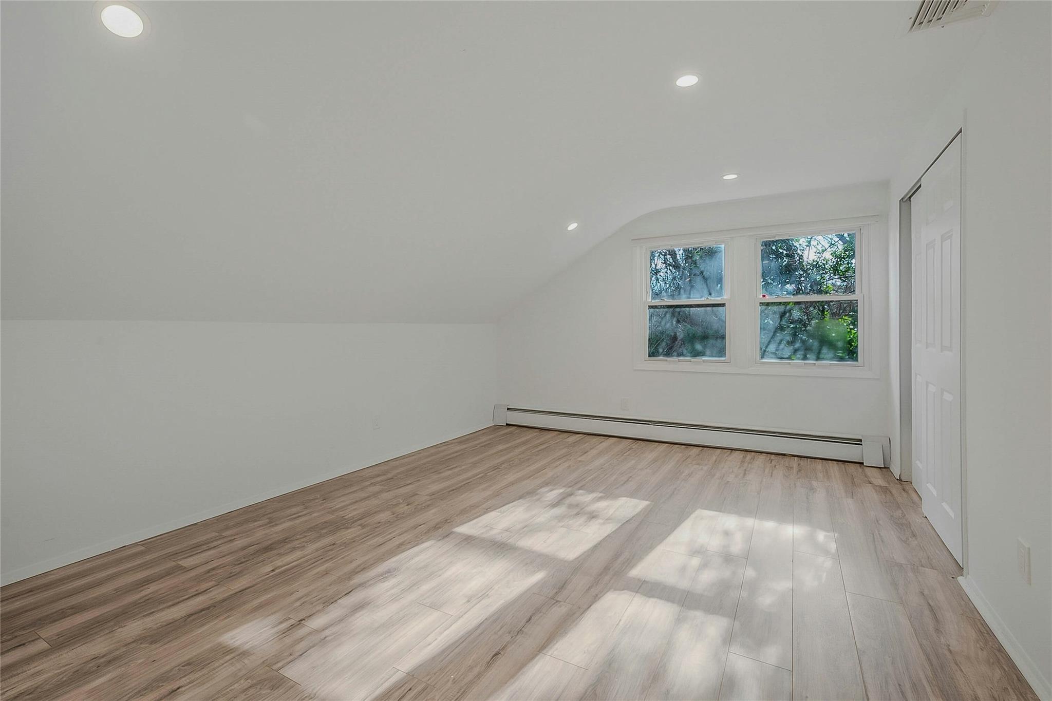 4 Thornwood Circle, Setauket, New York image 24