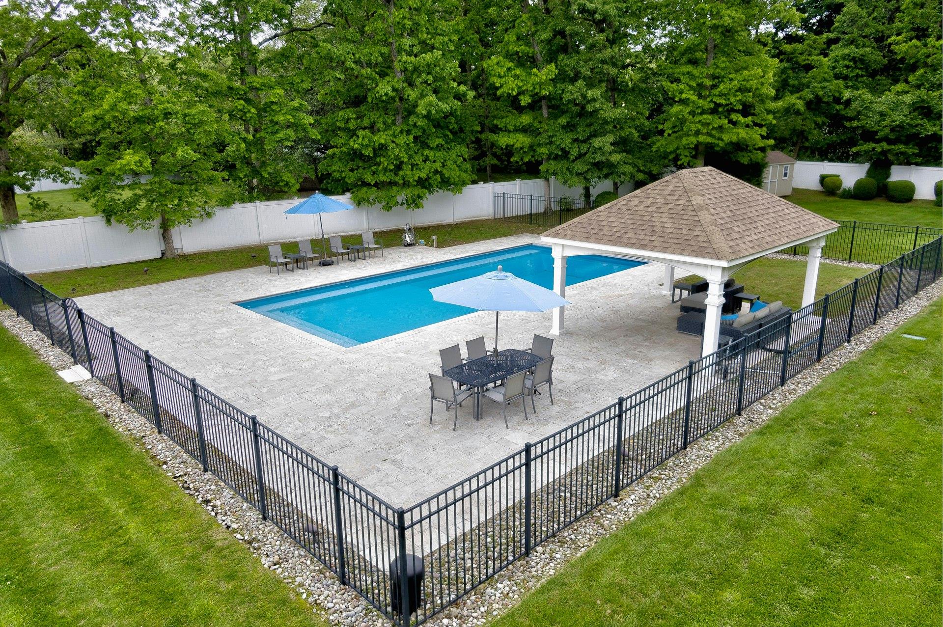2 Maize Court, Melville, New York image 38