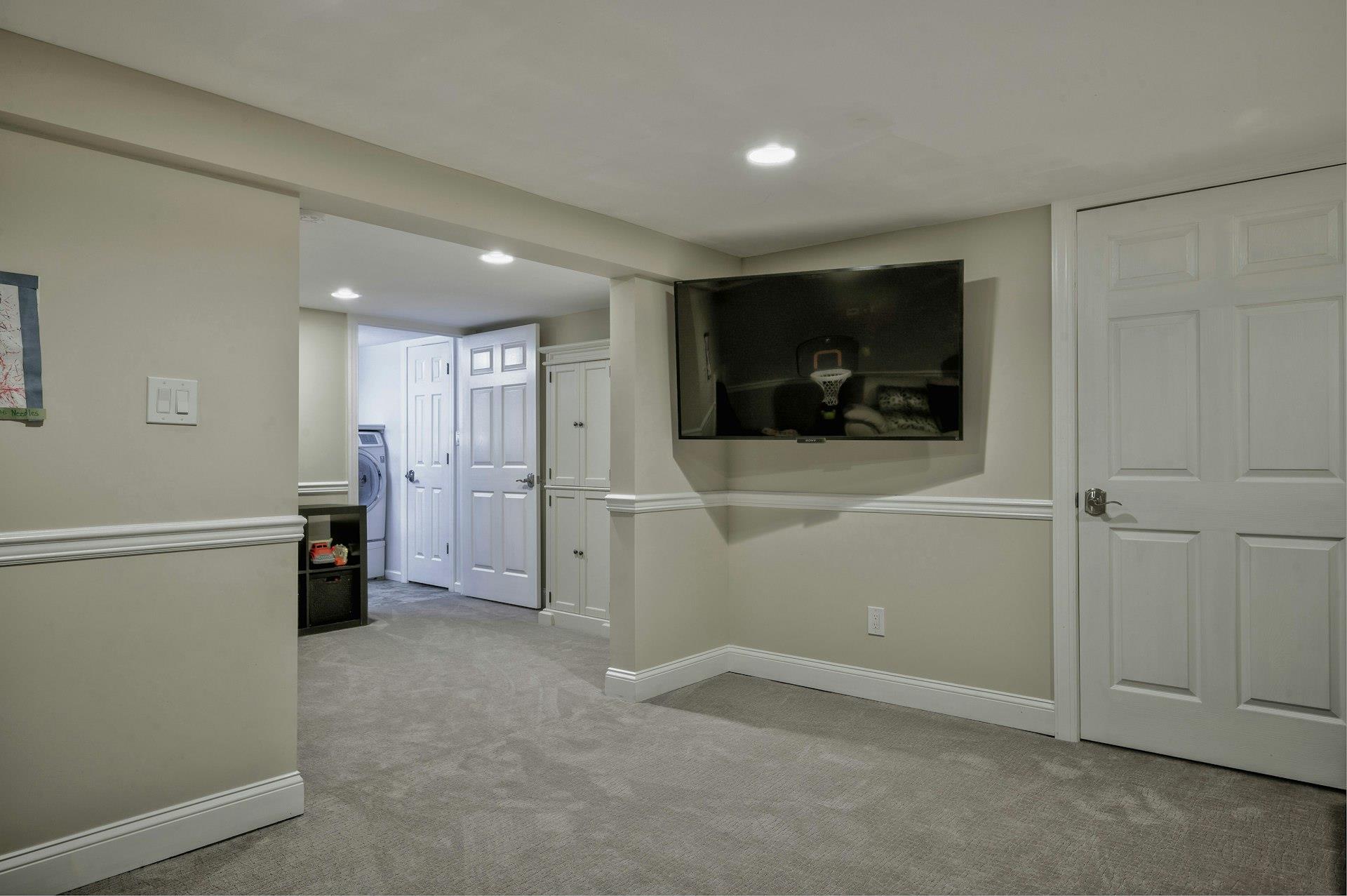2 Maize Court, Melville, New York image 29
