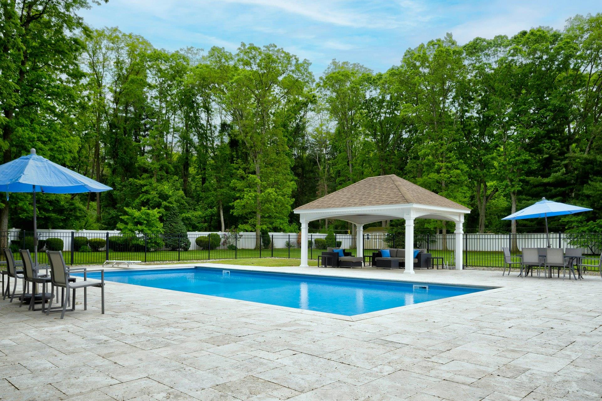 2 Maize Court, Melville, New York image 36