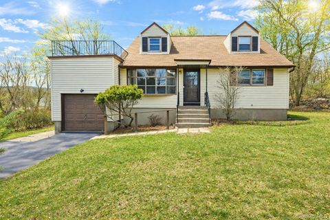 Homes For Sale - 160 E Willow Tree Road<br/> Spring Valley, NY 10977