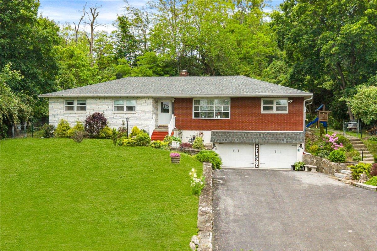 21 Sloane Road, Newburgh, New York image 1