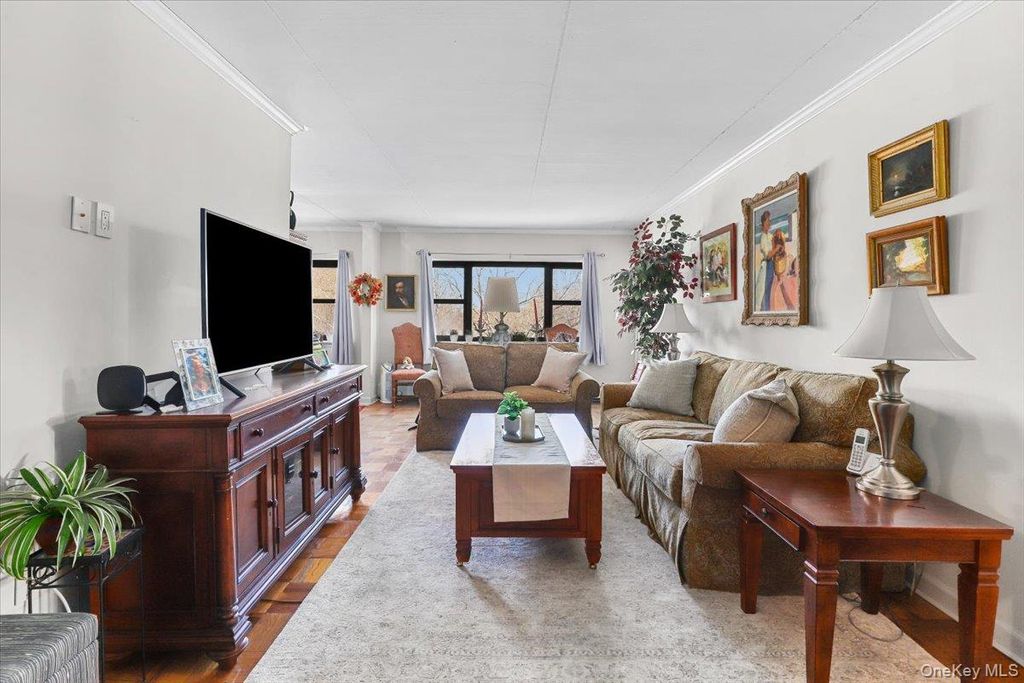 Photo of 200 Diplomat Drive #8N, Mount Kisco, NY 10549 (MLS # 953426)