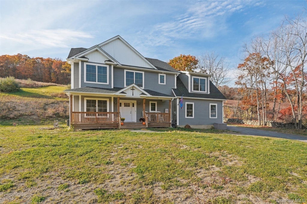 Photo of 1061 Mountain Road, Port Jervis, NY 12771 (MLS # 1066903)