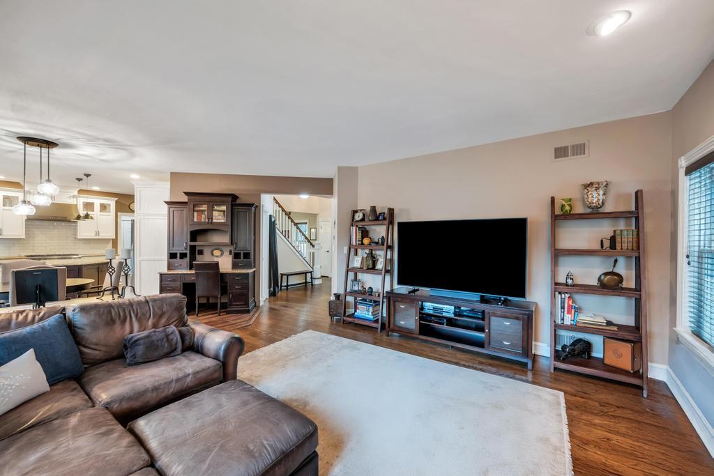 30 Ridgefield Drive, Shoreham, New York image 11